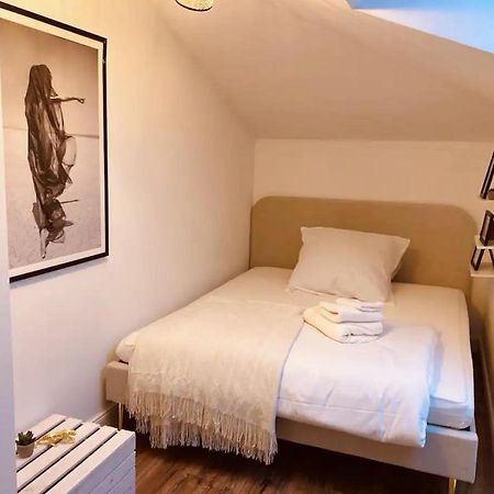 Bali Home Stylische Wohnung Mit Terrasse Schönefeld Dış mekan fotoğraf