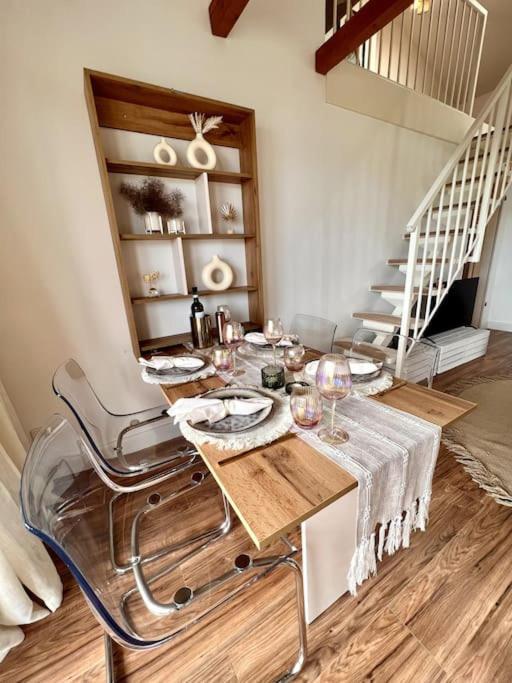 Bali Home Stylische Wohnung Mit Terrasse Schönefeld Dış mekan fotoğraf