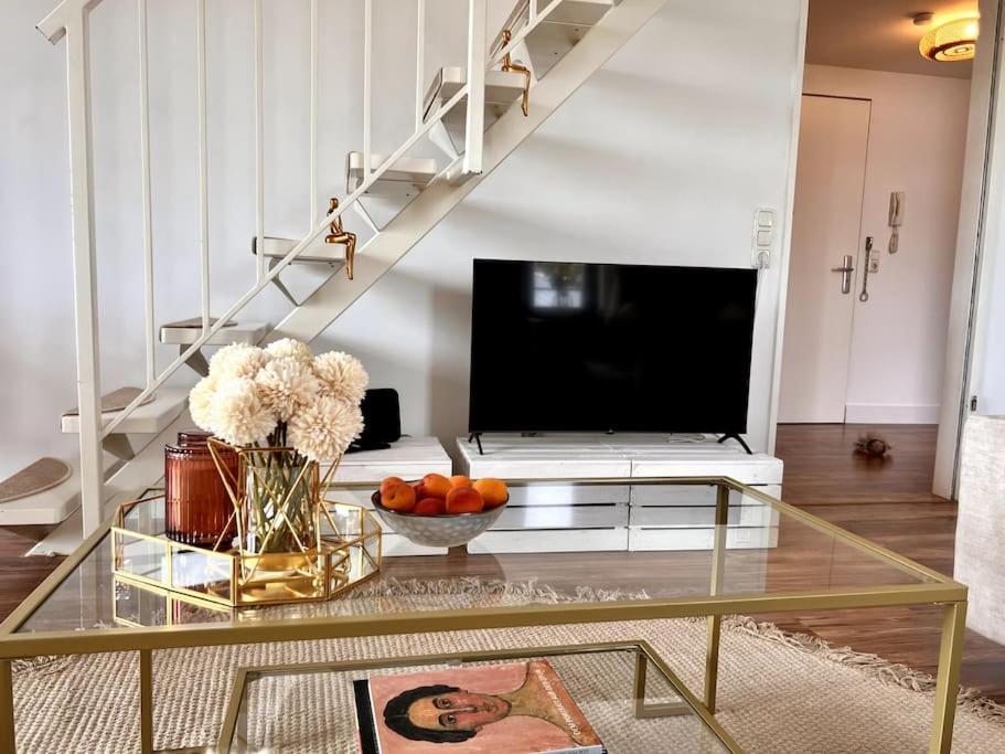 Bali Home Stylische Wohnung Mit Terrasse Schönefeld Dış mekan fotoğraf