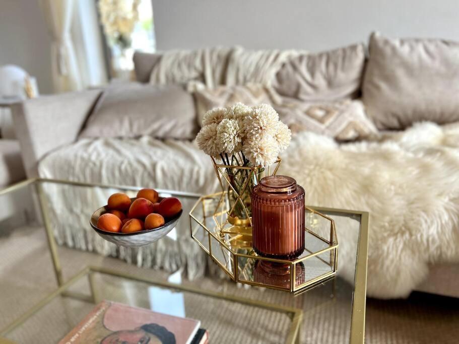 Bali Home Stylische Wohnung Mit Terrasse Schönefeld Dış mekan fotoğraf