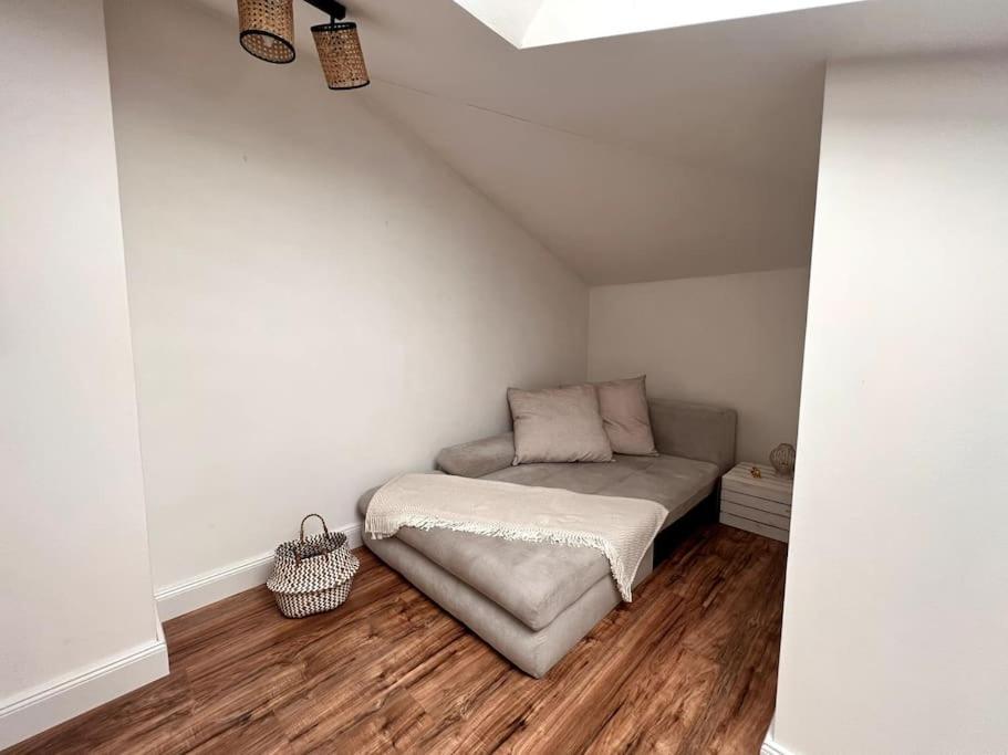 Bali Home Stylische Wohnung Mit Terrasse Schönefeld Dış mekan fotoğraf