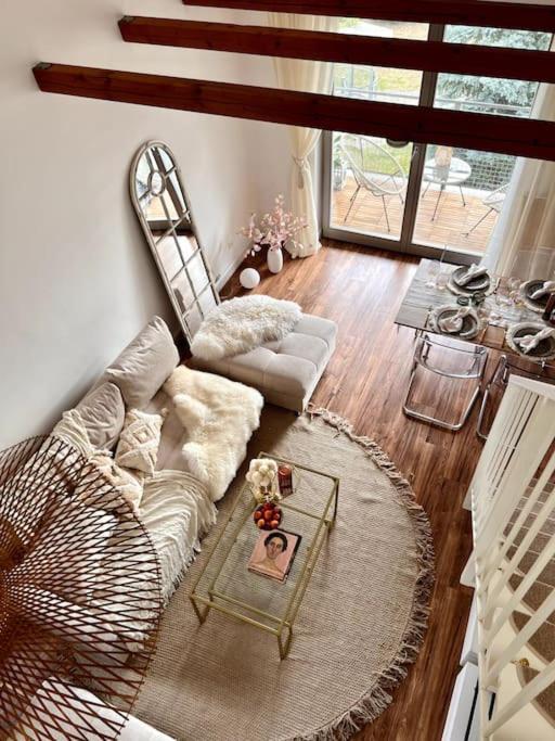 Bali Home Stylische Wohnung Mit Terrasse Schönefeld Dış mekan fotoğraf